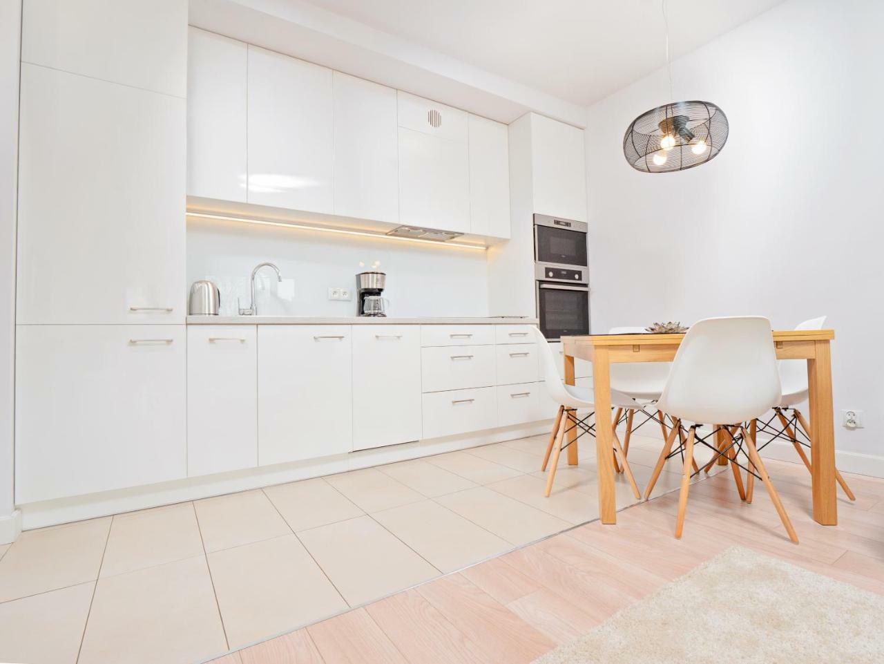 Apartamenty Homely Place - Parking 7 بوزنان المظهر الخارجي الصورة