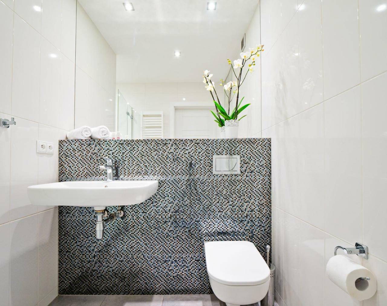 Apartamenty Homely Place - Parking 7 بوزنان المظهر الخارجي الصورة